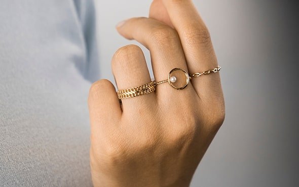 Charm studs love this buy